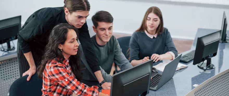 how To Choose The Right Coding Bootcamp That Gets You A Job.